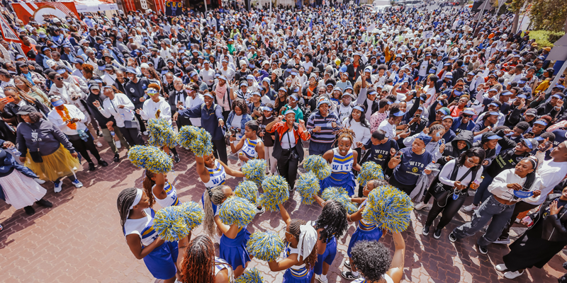 Staff and students at the start of Wits Parade